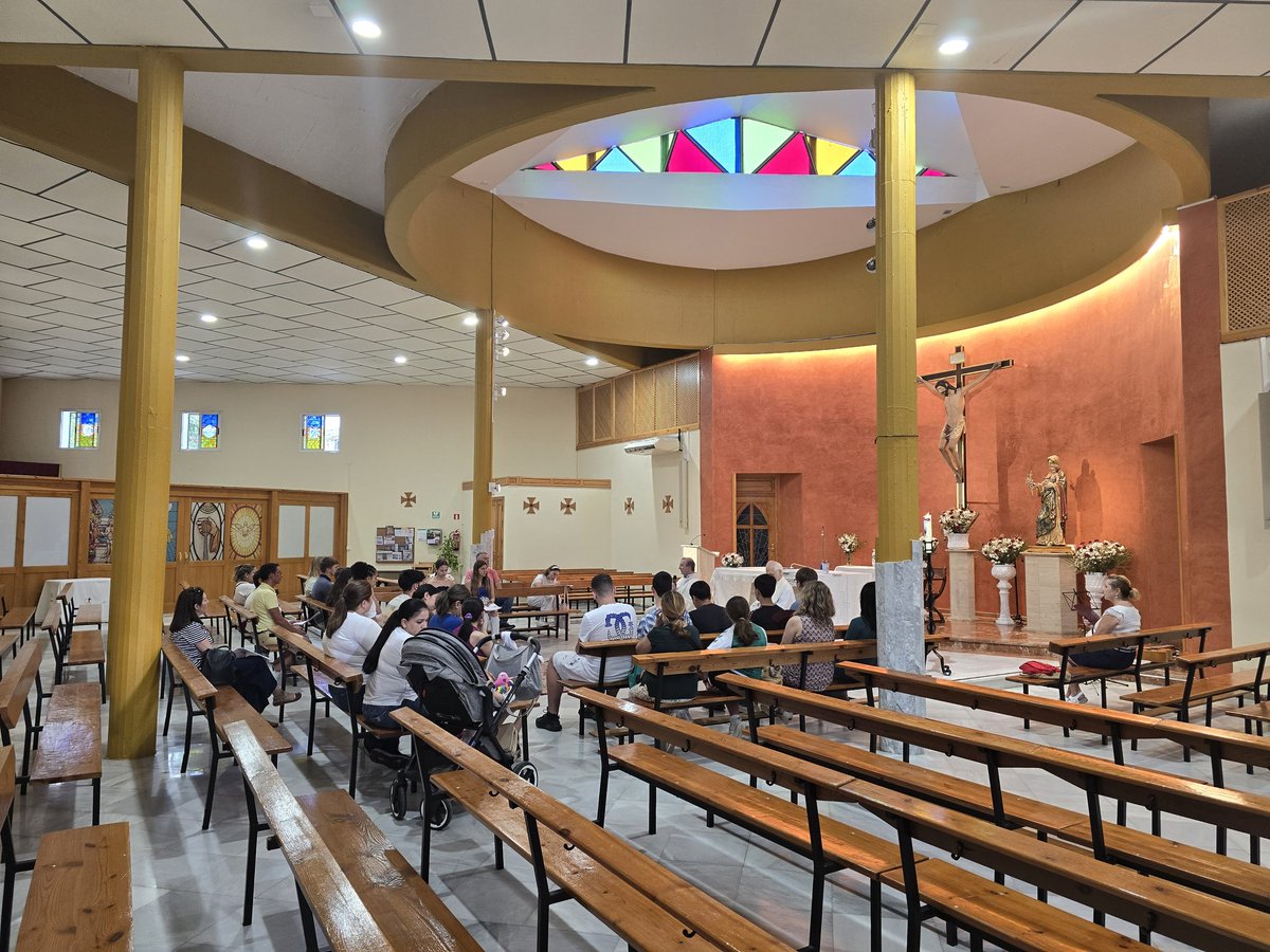 saludyesperanza's tweet photo. #CONFIRMACIONES|| Hoy nuestros jóvenes celebran el #SacramentoReconciliacion en nuestra #ParroquiaSaludSevilla en la víspera de la celebración del Sacramento de la Confirmación.

#KyrieEleison #SaludyEsperanza https://t.co/TH1fUO26ti