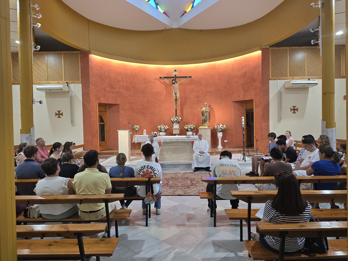 saludyesperanza's tweet photo. #CONFIRMACIONES|| Hoy nuestros jóvenes celebran el #SacramentoReconciliacion en nuestra #ParroquiaSaludSevilla en la víspera de la celebración del Sacramento de la Confirmación.

#KyrieEleison #SaludyEsperanza https://t.co/TH1fUO26ti