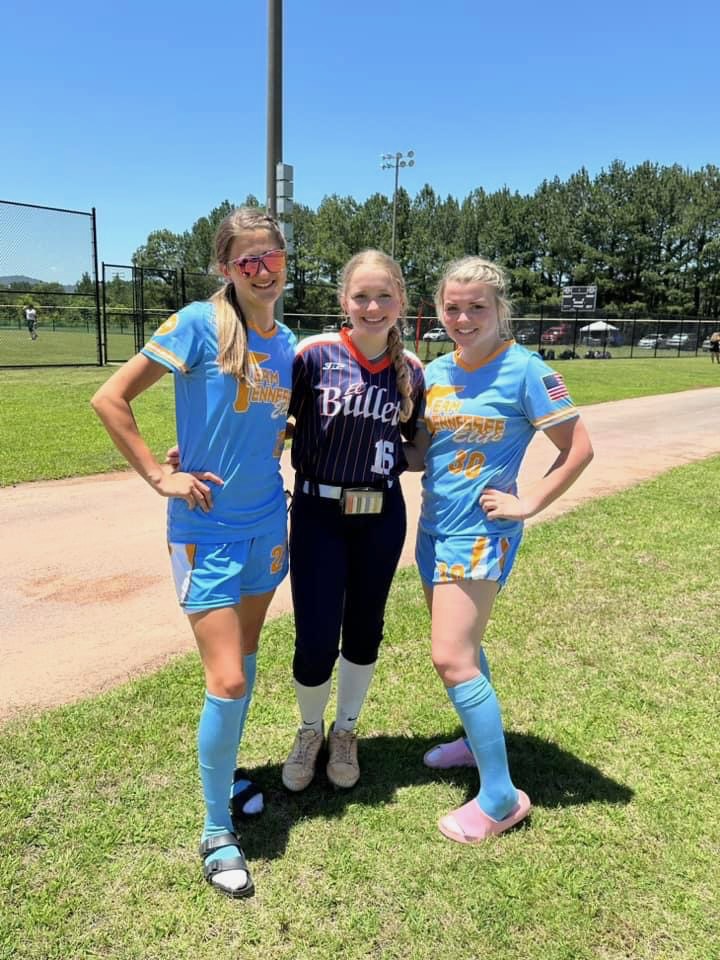 Kaylee, Emmerson, and Brenna putting in work in Dalton, Georgia this weekend. Proud of these girls.
<a href="/kb_hickman07/">Kaylee Hickman</a> <a href="/EmmersonBr20459/">Emmerson Bradshaw</a> <a href="/brenna_jo15/">Brenna Bradshaw</a>