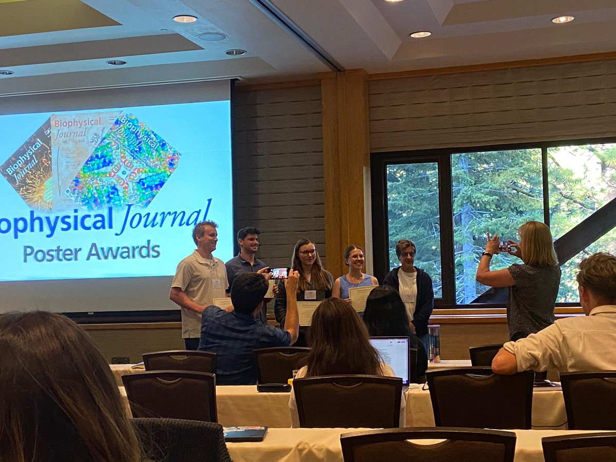 alphabeata_'s tweet image. On my way home from an incredible week at the Biophysical Society Molecular Biophysics of Membranes conference, where I presented my computational work for a really exciting project with Oleg Glebov, and was one of four recipients of an Outstanding Poster Award.