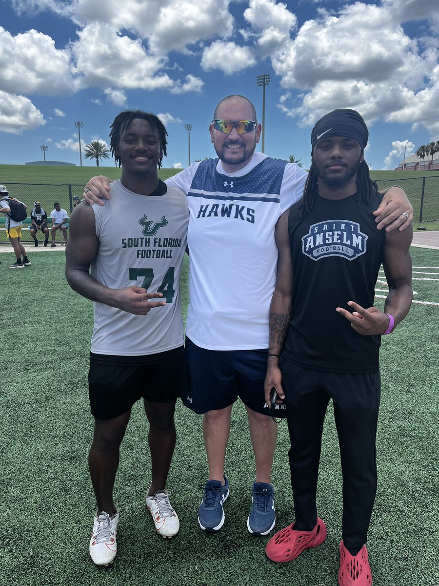 iamkaedenreyes's tweet photo. Blessed To Receive An Offer From Saint Anselm!! #BCM @CoachJoeAdam @STAHawksFB @Coach_Monte100 @CoachHoun @GreatCeaser27 https://t.co/ZRre60YEiQ
