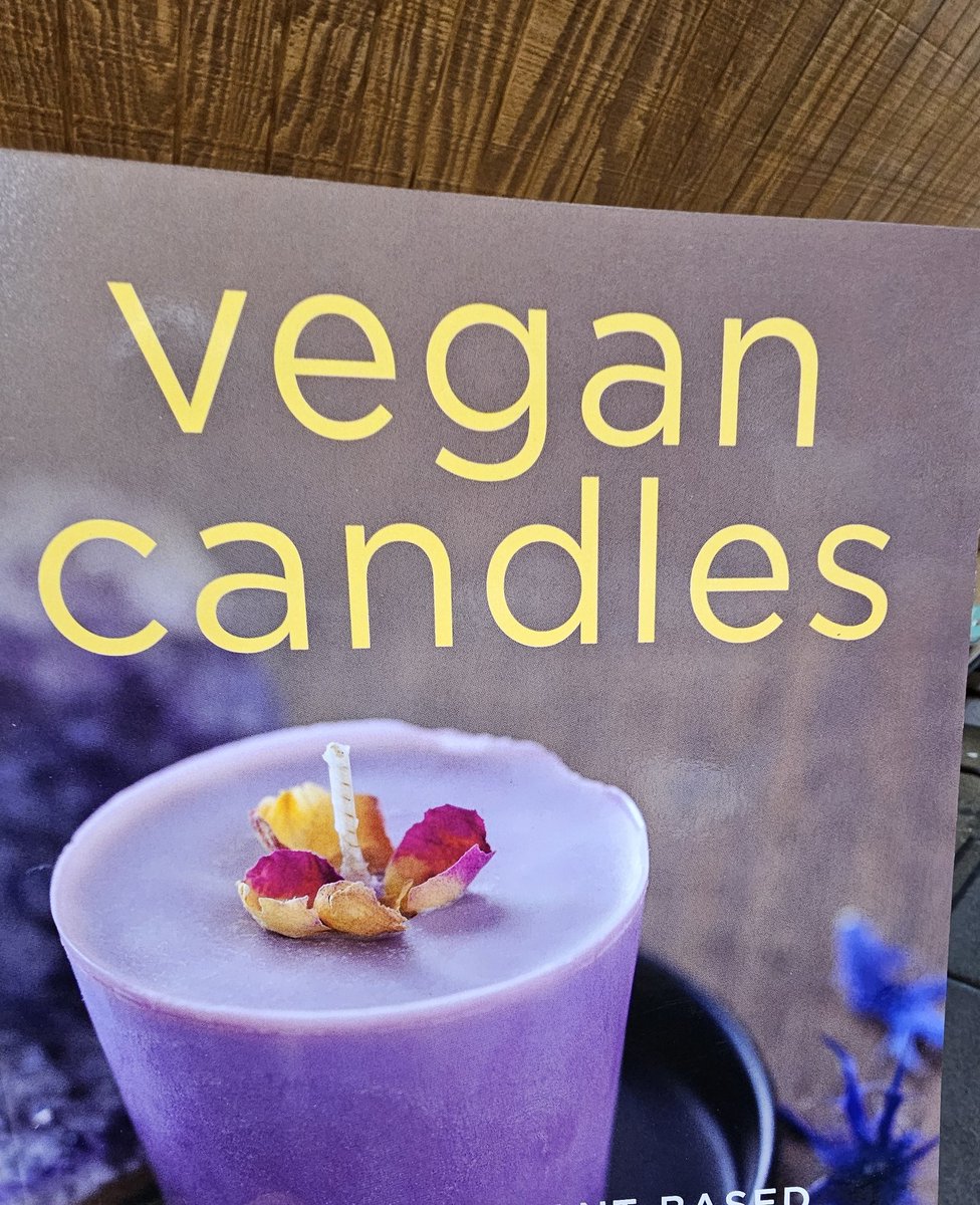 The Book Loft (@thebookloftgv) on Twitter photo Candles made of vegans??
Weird Candles made of vegans??
Weird