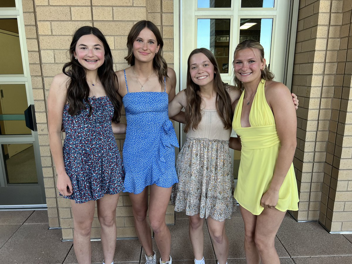 KatieMaday2026's tweet photo. Dennison Silver Hawks from Oswego East 😊
💚🖤🤍💙🩶
@Coach_McNulty @SilverHawkSball @15uHawksNielsen @CoachSelena20 @RonnieCraft19 @danistone2027 @AlysonCraft44 
@OeSoftball https://t.co/FsHV1KQYVa