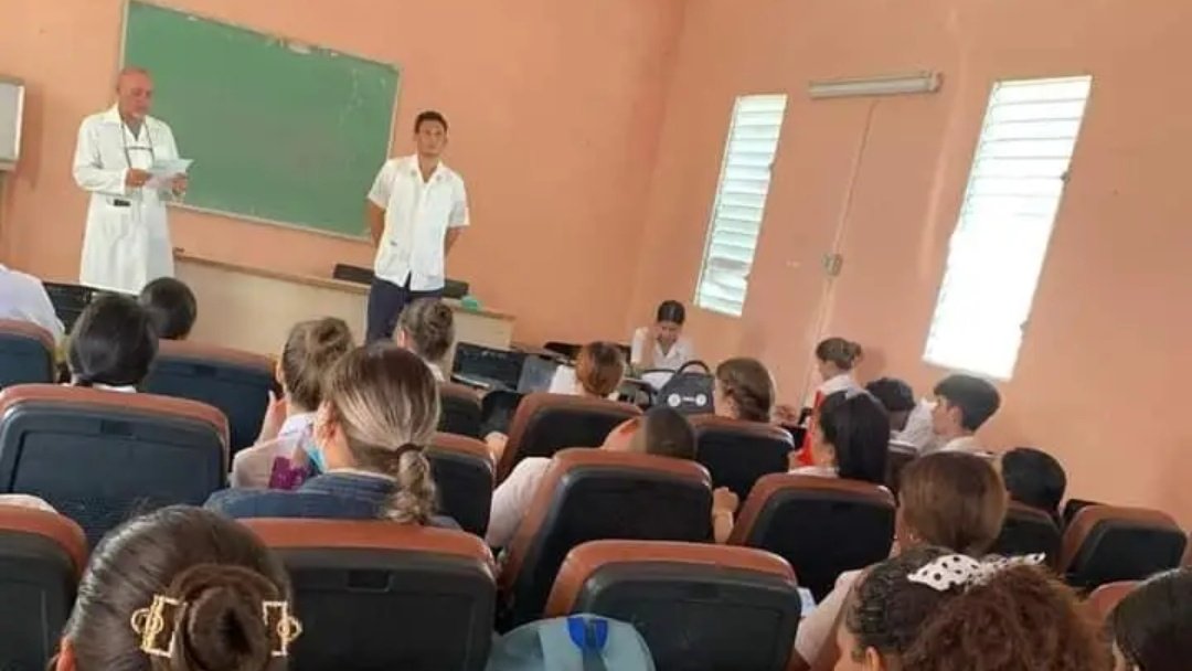 🗣️Continúa en todos los escenarios docentes de la  #UCMPinar el proceso de Selección ✅ y Ratificación de las Canteras Mario Muñoz Monroy .

#UCMxlaExcelencia
#FEUdeCuba
#FeuUCMPinar