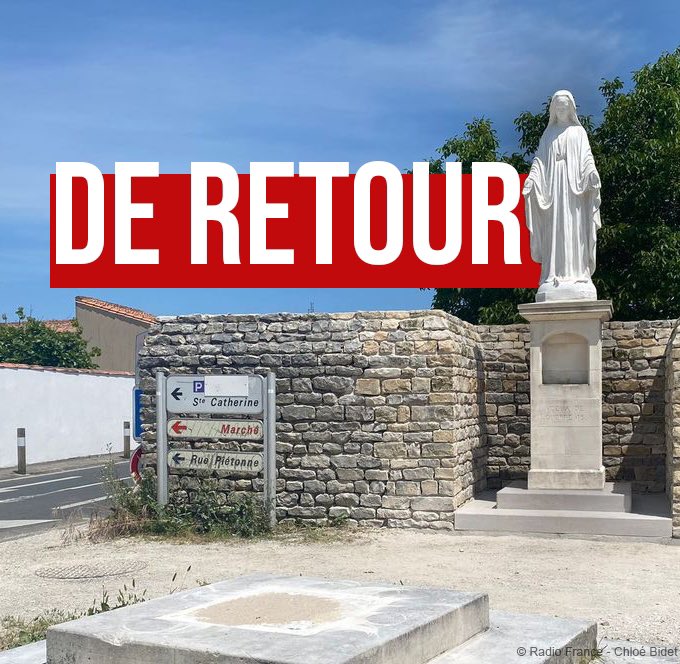F_Desouche's tweet photo. Le activistes cathophobes de la Libre Pensée souhaitaient sa disparition. La Vierge de la Flotte-en-Ré est à nouveau visible, non plus sur l'espace public, mais sur un bout de terrain privé à quelques mètres seulement de son socle précédent. @TPMStatue https://t.co/rE2Oaa0jJJ