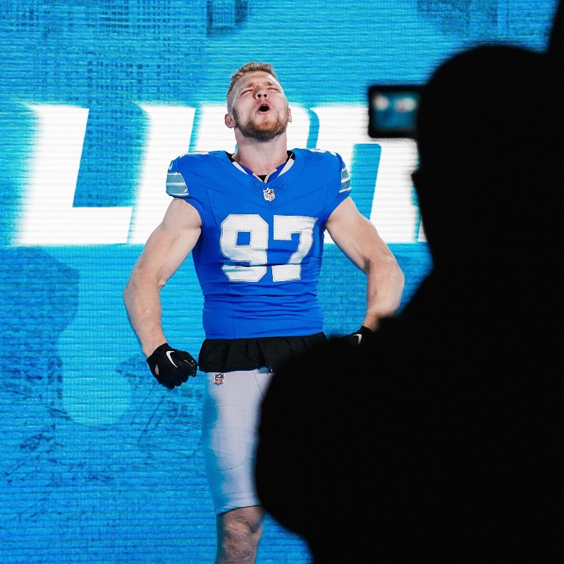Lions's tweet photo. Some behind the scenes 📸 from Lions Media Day