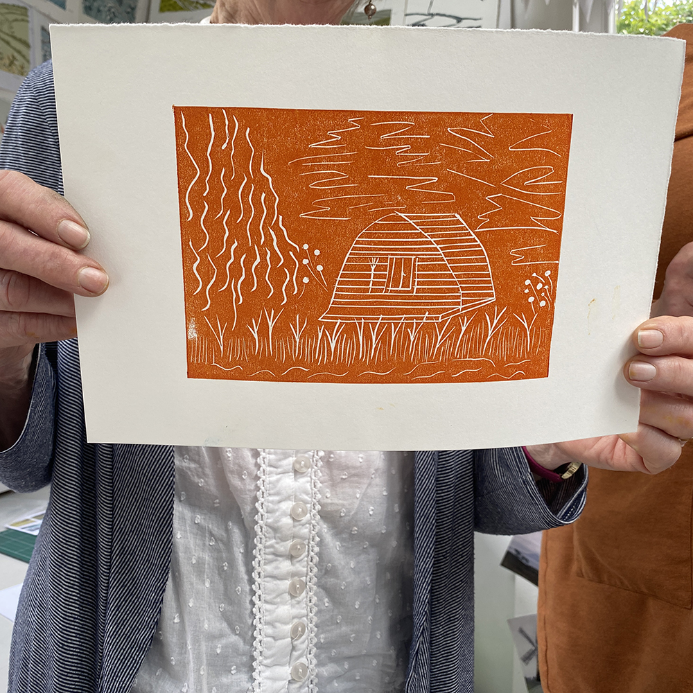 Design_York's tweet image. Today’s #linocut print workshops. All complete beginners. 👏👏👏

#linoprinting #printmaking #reliefprinting #northyorkshire #york #printmakingworkshop #artcourse #linoprintworkshop #learntoprint