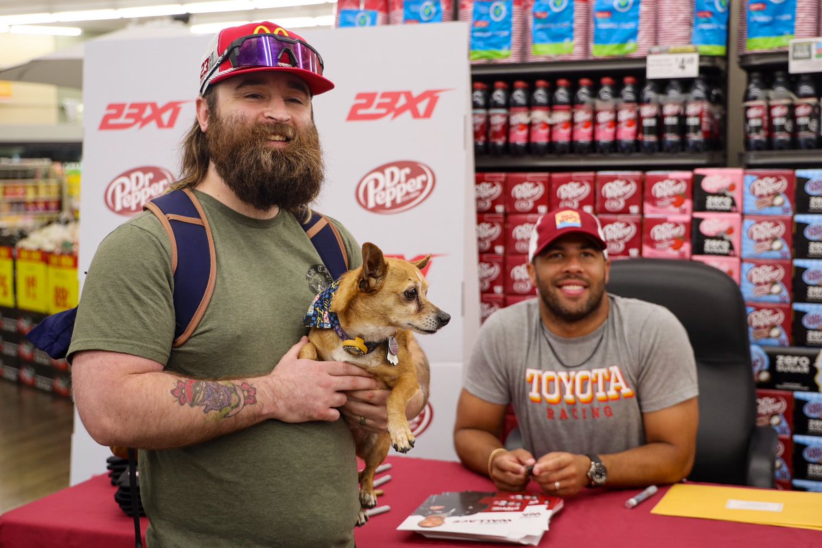 RaceSonoma's tweet photo. Feeling Lucky. 😎✍️ @BubbaWallace https://t.co/3aaLvu7bEH
