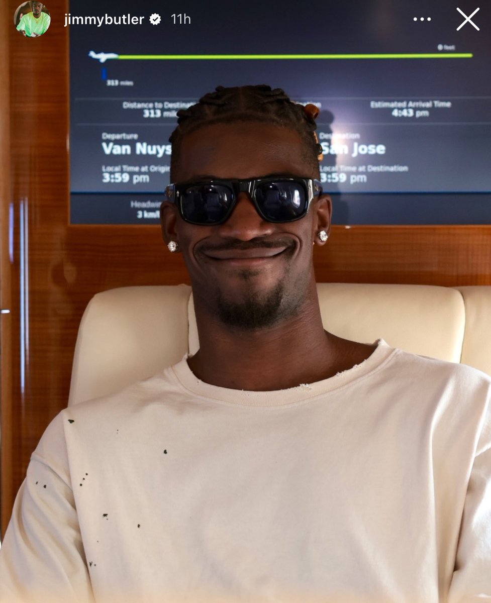warriorsworld's tweet photo. 👀 trade confirmed https://t.co/qvIjQkk2o3