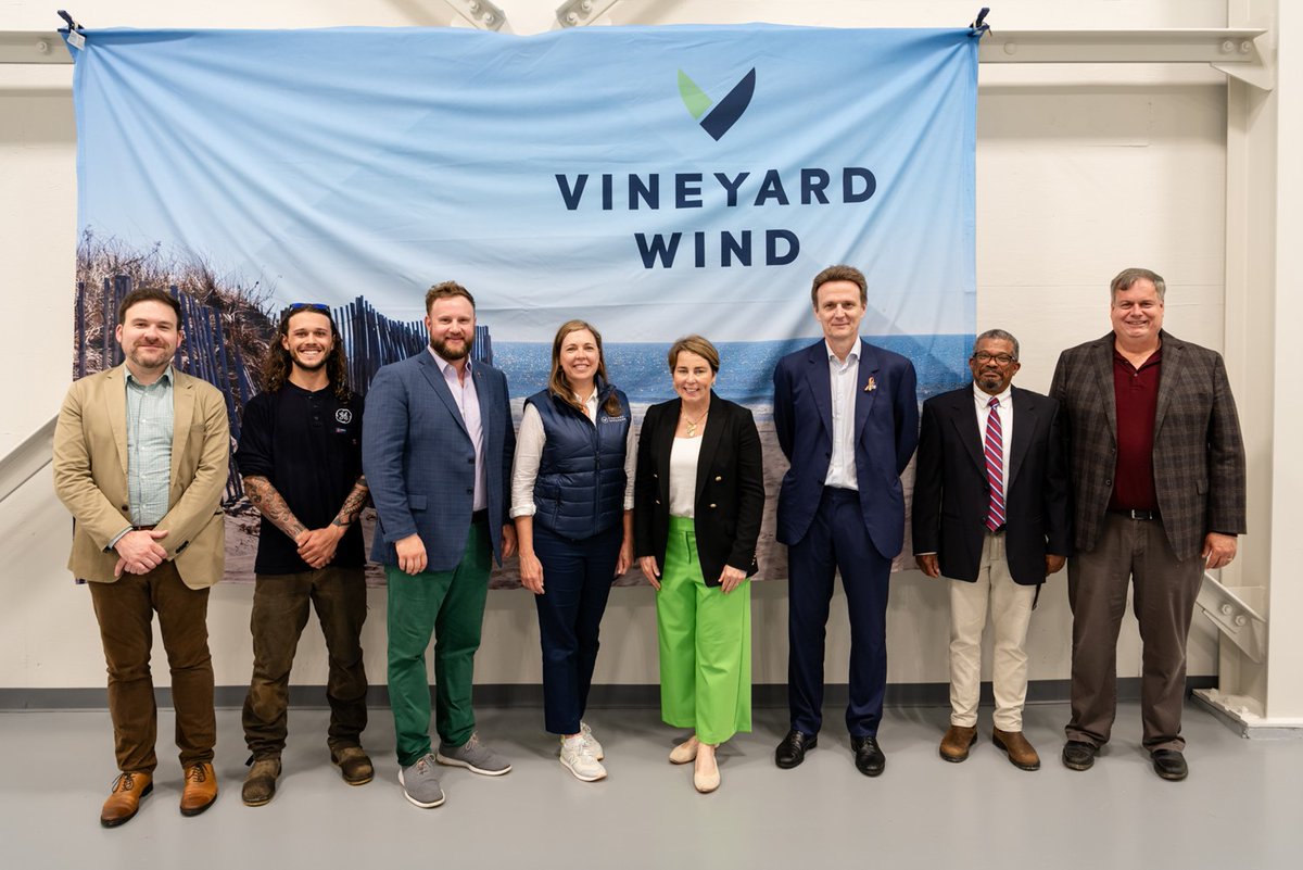 #Offshorewind means jobs and economic opportunity for local communities. Yesterday our CEO Pedro Azagra joined <a href="/MassGovernor/">Governor Maura Healey</a> Maura Healey, State Senator <a href="/JulianCyr/">Julian Cyr</a>, and state and local officials on Martha’s Vineyard for a tour of the Operations and Maintenance facilities...(1/5)