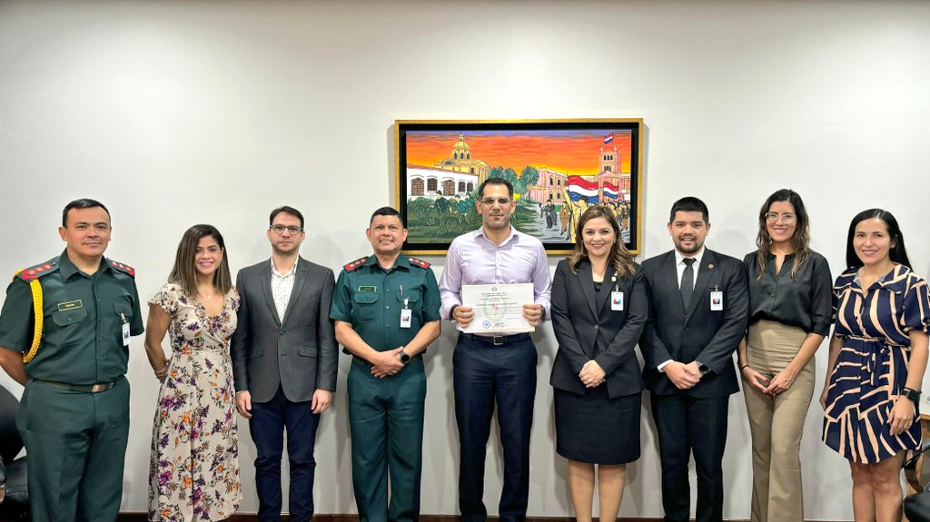 JoseRoberttipy's tweet photo. Visita académica al Procurador General de la República Dr.  @marcogonzam 🇵🇾

En calidad de cursantes de la Maestría en Planificación y Conducción Estratégica Nacional, queremos expresar nuestro  agradecimiento por los valiosos conocimientos compartidos. https://t.co/R8PtMbc7b0