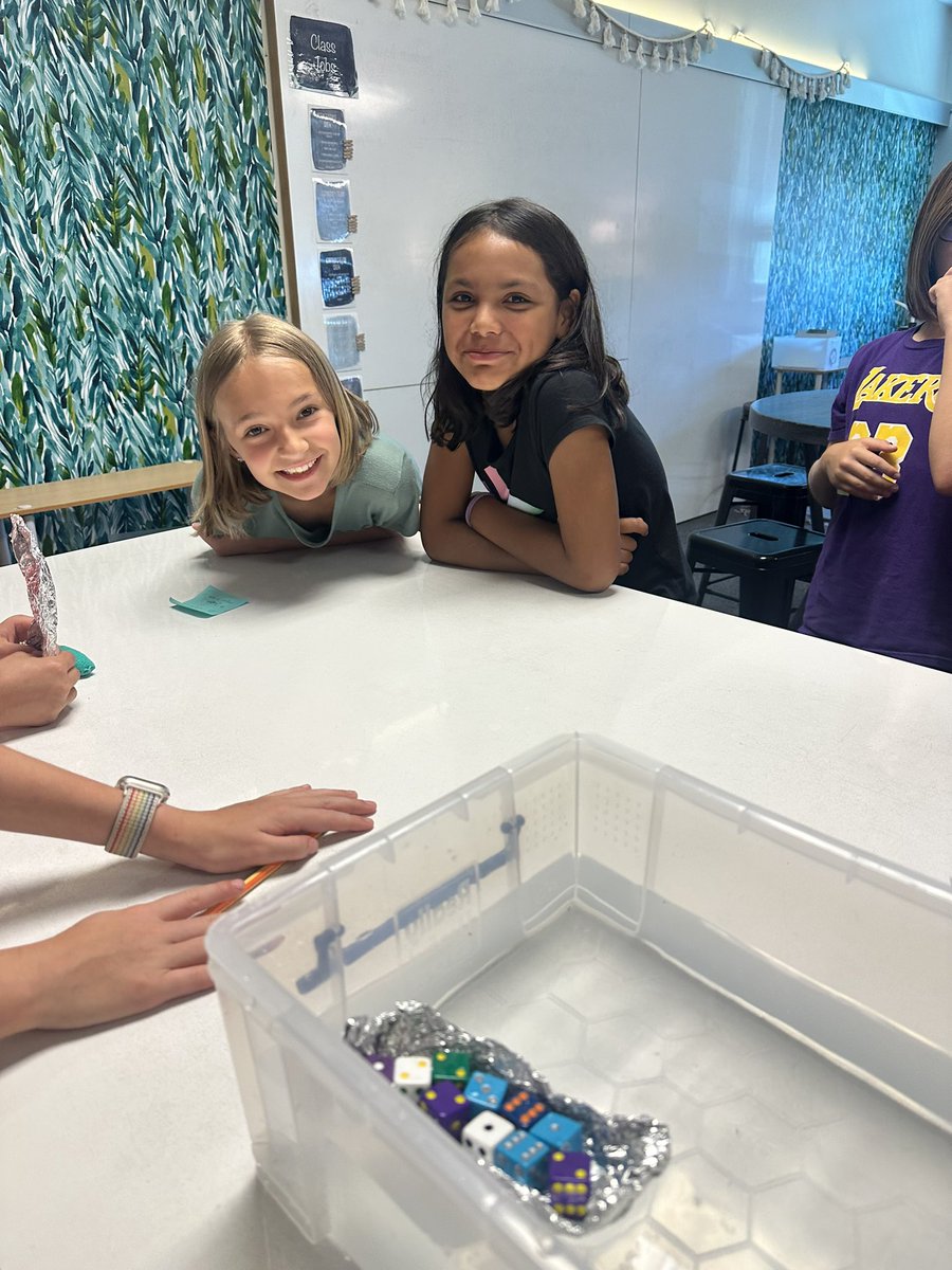 mrshowerton18's tweet photo. Friday STEM challenge: How can you design an aluminum foil boat to hold the most amount of weight? 
#starssc @ShoalCreekStars @MrsGinnings4th https://t.co/EQnOakwVkL