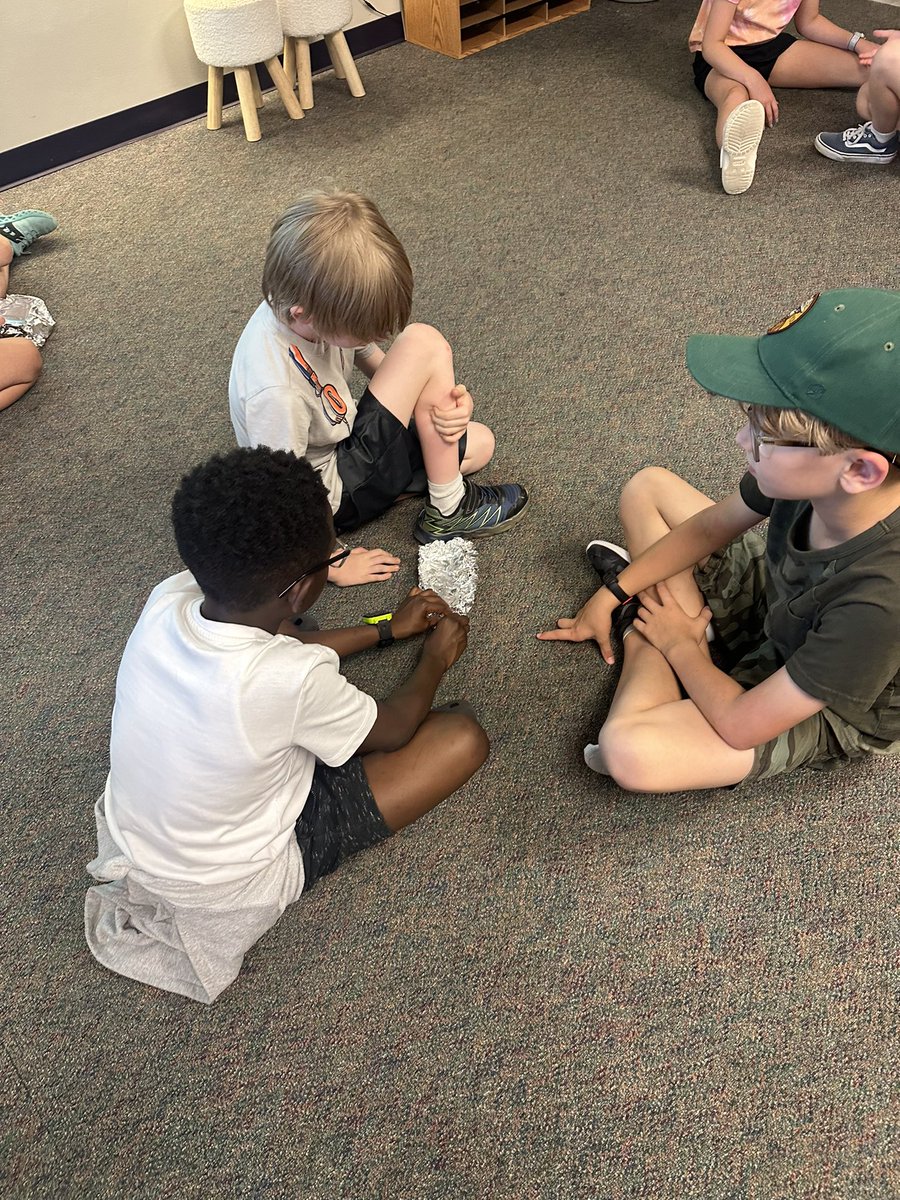 mrshowerton18's tweet photo. Friday STEM challenge: How can you design an aluminum foil boat to hold the most amount of weight? 
#starssc @ShoalCreekStars @MrsGinnings4th https://t.co/EQnOakwVkL