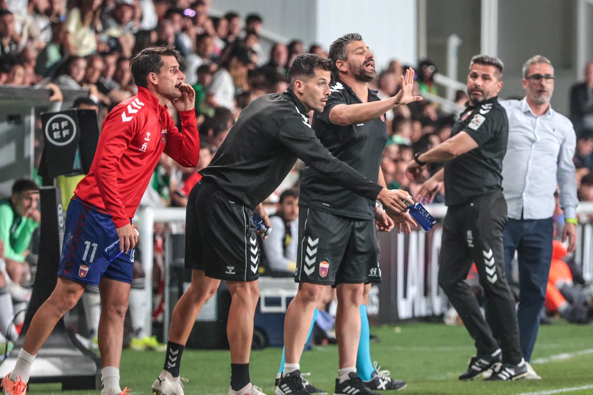 Final de temporada 23-24 con permanencia.
Gracias a todos lo sacamos adelante: trabajando, sufriendo, compitiendo y disfrutando, así lo hicimos. 
Agradecido de haber podido compartir el día a día con personas que te vas a llevar más allá de lo profesional. 

Aúpa Deportivo 🔵🔴👏🏻