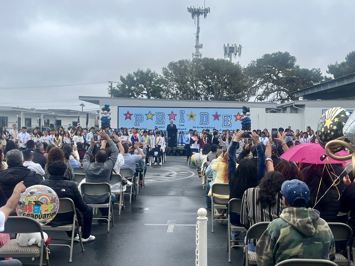 WESDolphins's tweet photo. Started week with our Dual Promotion Ceremony &amp; ended the week with our 6th grade Promotion. Congratulations &amp; Go Dolphins! Comenzamos la semana con nuestra ceremonia del programa Dual y terminamos la semana con nuestra Promocion de 6to grado. Felicidades! Vamos Delfines! #NMUSD https://t.co/MfBDx5duEN