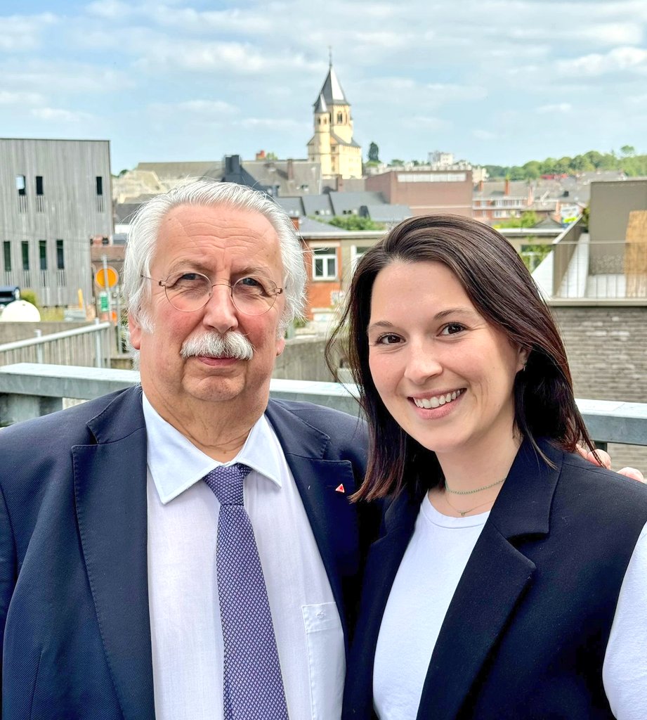Ce vendredi, j'ai eu le plaisir de retrouver à Nivelles Victoire Scorey, candidate régionale en Brabant wallon sur la Liste 4 <a href="/PSofficiel/">Parti Socialiste</a> 🌹 conduite par @LambelinAnne! Tout mon soutien dans la dernière ligne droite...