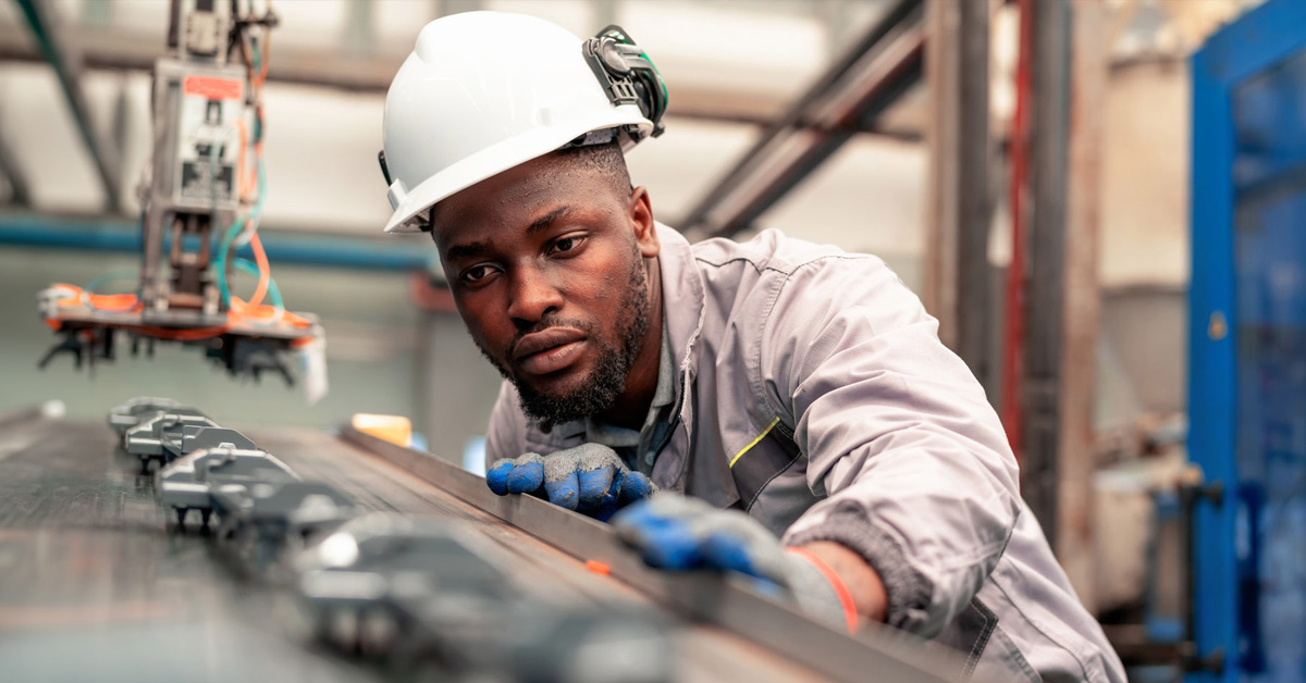 jadstocker's tweet photo. Workforce activity in the UK increased by 0.5% in May 2024, marking the fourth consecutive month of growth. Small businesses on Main Street showed better performance compared to larger organizations during this period. https://t.co/MagkG1Ud5u https://t.co/gaFMb18T7J