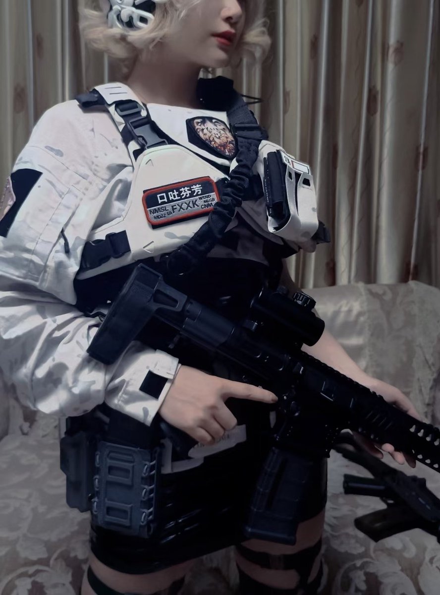 福利姬🦊婳分享的黄推图片4 - 网红私拍内容