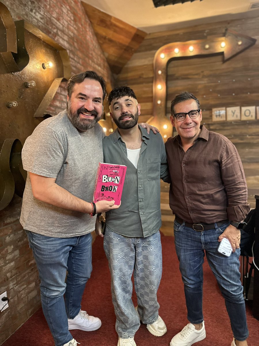 ¡Ya estamos platicando con <a href="/dgocardenas/">Diego Cardenas</a> 🤩! Nos habla acerca de “Mean Girls: El Musical” 🎶💕💕 💋 Además, de las sorpresas que vienen en #YordiEnExa con <a href="/YordiRosado/">Yordi Rosado</a> y <a href="/soymanolofer/">Manolo Fernandez</a> en el 104.9 FM 📻