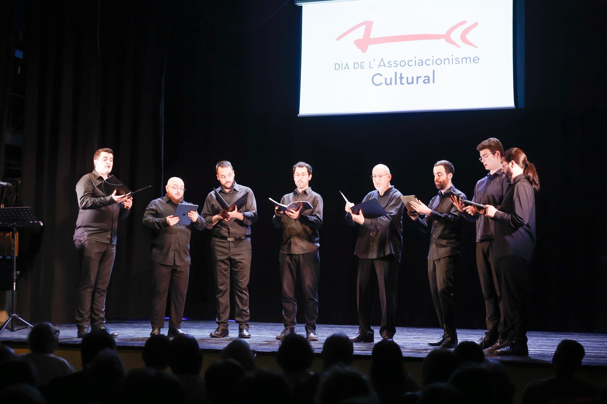 cultpopular_cat's tweet photo. A l’acte institucional del Dia de l'Associacionisme Cultural, en reconeixement de la feina de les entitats i associacions culturals
#DASC2024
@tradicionarius @cultura_cat @AdelMoya8 @decanendi
📷 @evaguillamet https://t.co/uL8xvANtwZ