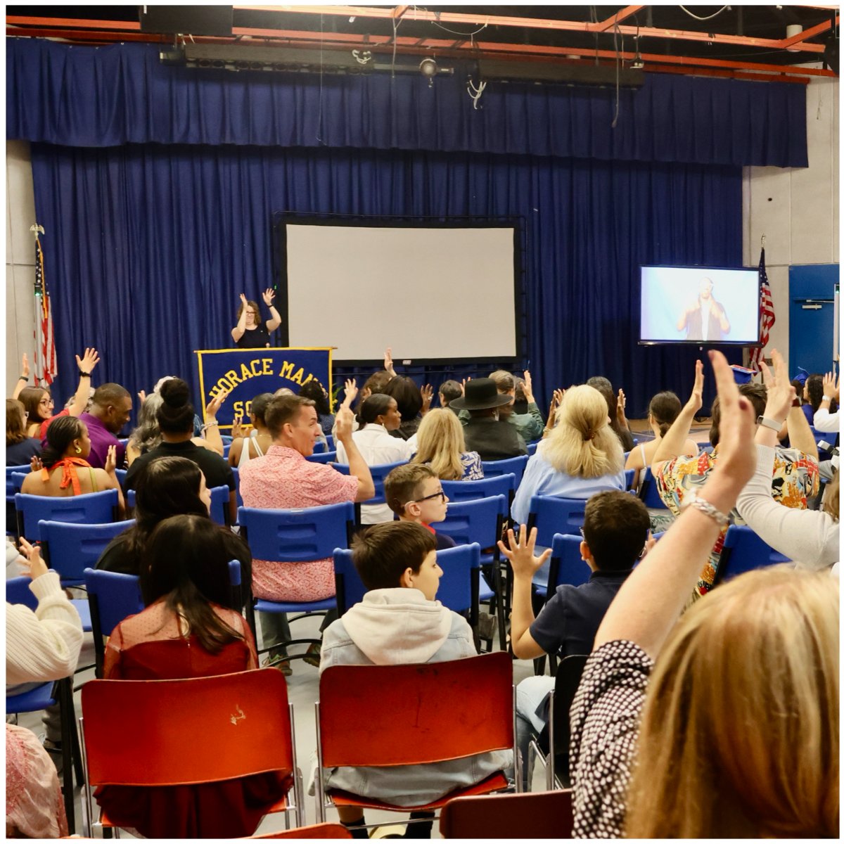 🎓Congratulations to the HMS Class of 2024! We are so proud of each and every one of you! A heartfelt thank you to our inspiring keynote speaker, Kellynette Gomez from MCDHH. Your insights on the importance of community and support networks have left a lasting impact on us all.🌟