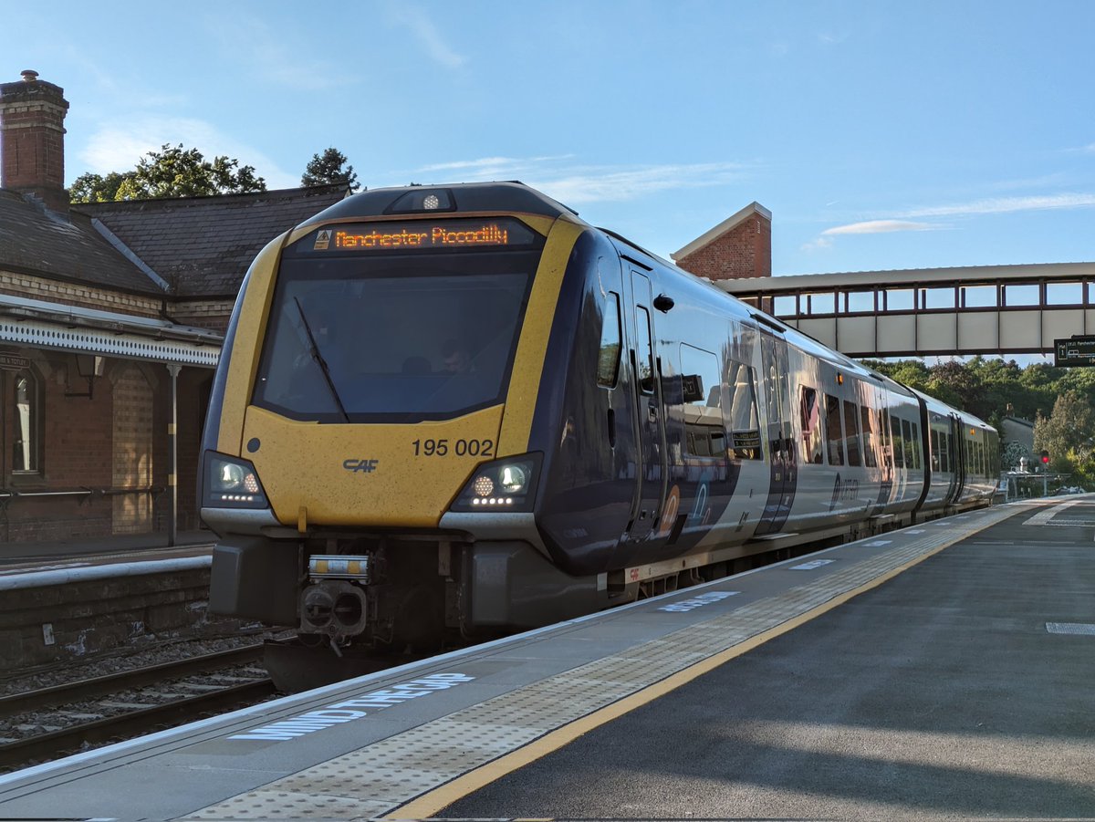 SteelCityDog_'s tweet image. Thank you @KjariRawr for coming to my turf! Lovely to see you bud 💙 and safe journey home!

@northernassist 195002 heading for Manchester Piccadilly in some late evening sun 🌞 #class195 #caf195002 #cafcivity
