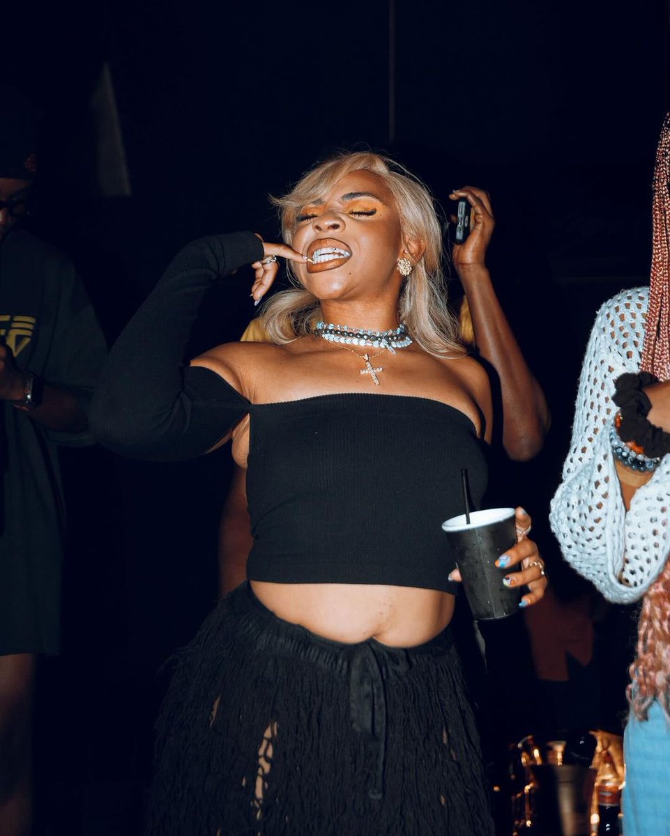 the49thstreet's tweet photo. Stills from the Tems’ listening party in Lagos 📸 https://t.co/kLJdSZWWnP