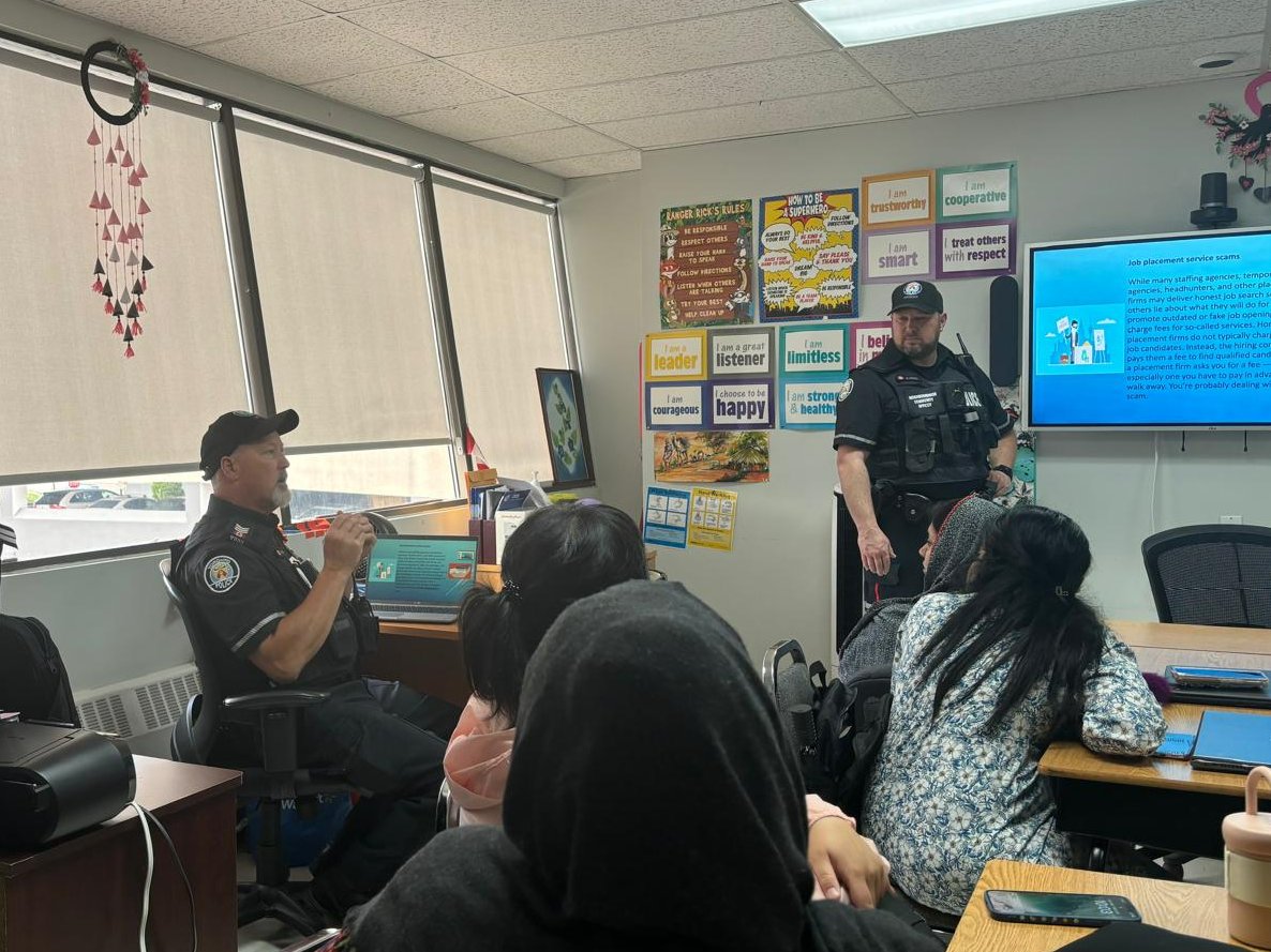 CCSNewcomers's tweet photo. #FlashbackFrida to the Employment Scam Info session, organized by our EAP &amp; LINC team, presented by @TorontoPolice 43 Division! Insights on scams &amp; prevention—crucial for job seekers, especially newcomers! Thank you @TorontoPolice for the engaging presentation! #Stayinformed https://t.co/LiOKUNYfKS