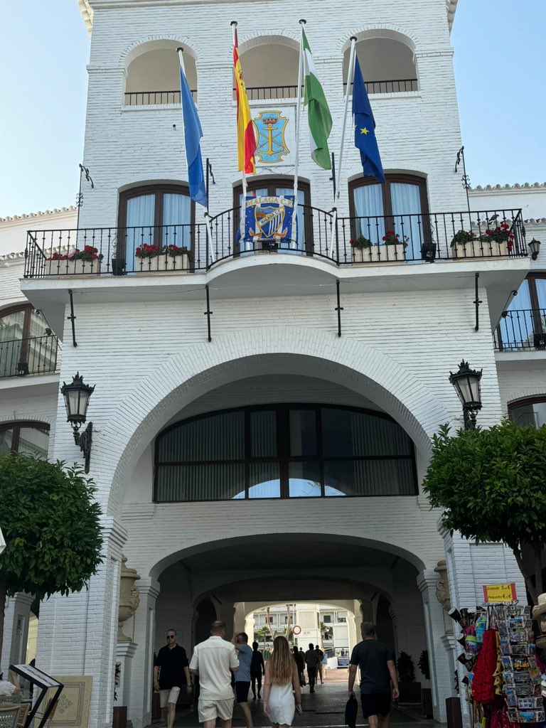 ¡Nerja es MALAGUISTA! 💙🤍

#MálagaPorBandera
