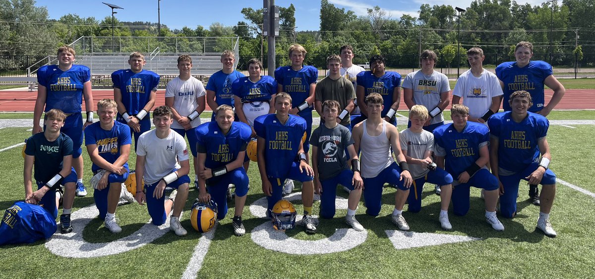BrianAHaak1's tweet photo. Great team camp @BHSUFB .  Five at the hive varsity and JV champs again this year. Thank you to @BreskeJosh and his great staff. #Gocubs @AHHSCUBS https://t.co/97vsujtin7