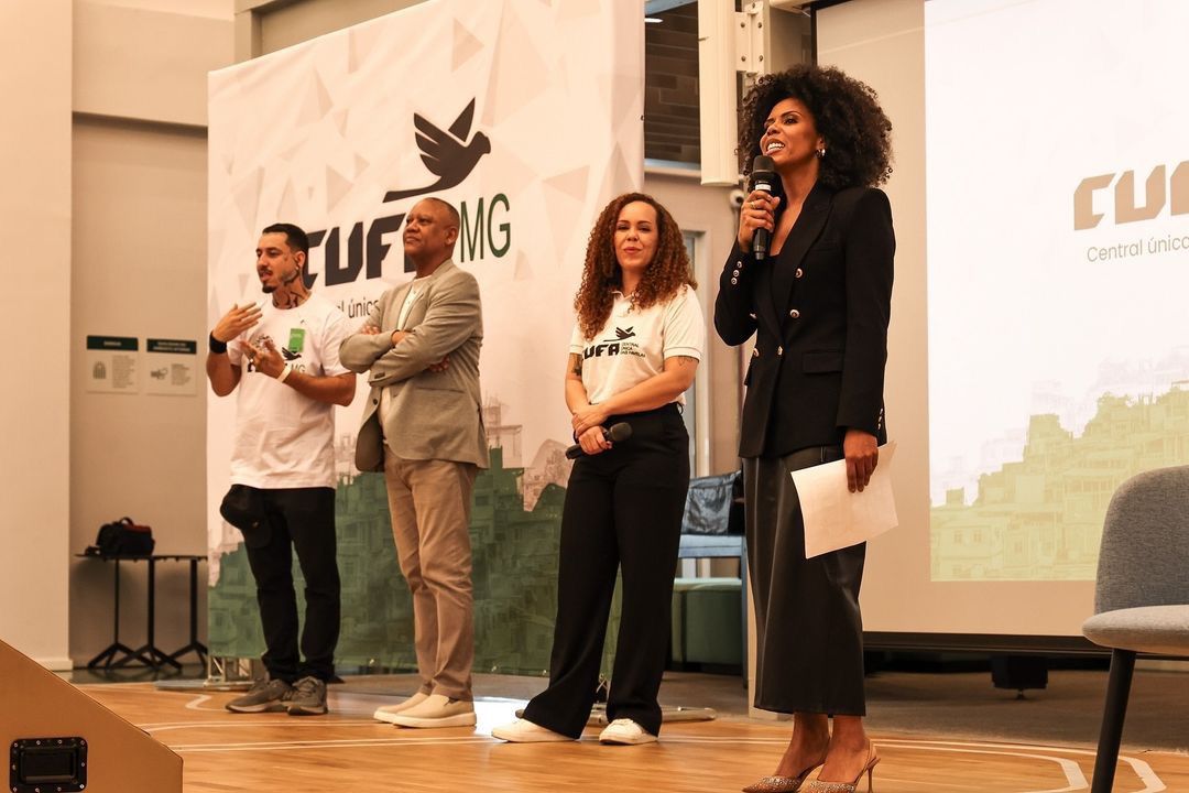 Cerimônia de Posse de <a href="/Marcidelduque/">marcieledelduque</a> como presidenta da CUFA Minas. Uma cerimônia cheia de afeto e representativa.  Desejo toda a sorte e vida longa à CUFA Minas.