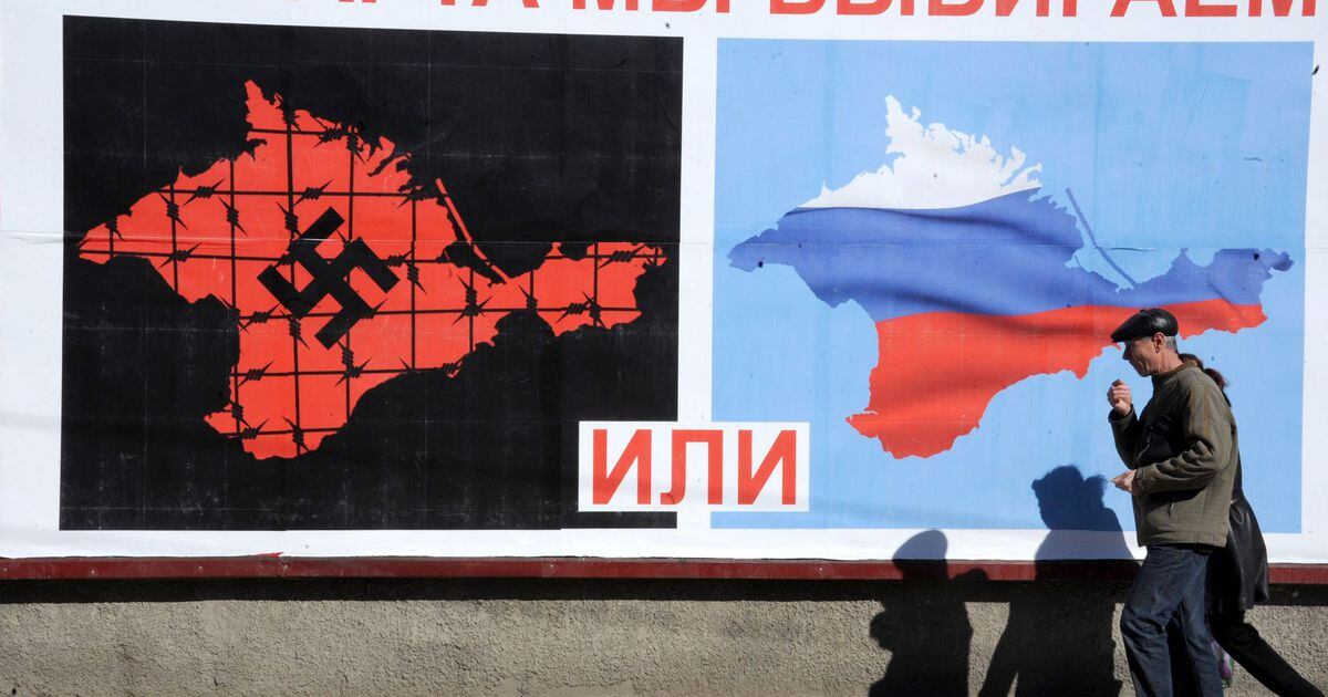 OphelieRoque's tweet image. Dans quelques #écoles russes, les #élèves du primaire rédigent des lettres pour les #soldats du front en plaçant des mots-clés tels que"patrie", "vainqueur" ou "#Russie".
Les cahiers des écoliers ne sont jamais neutres, qu'on songe aux nôtres dans les années d'avant #guerre