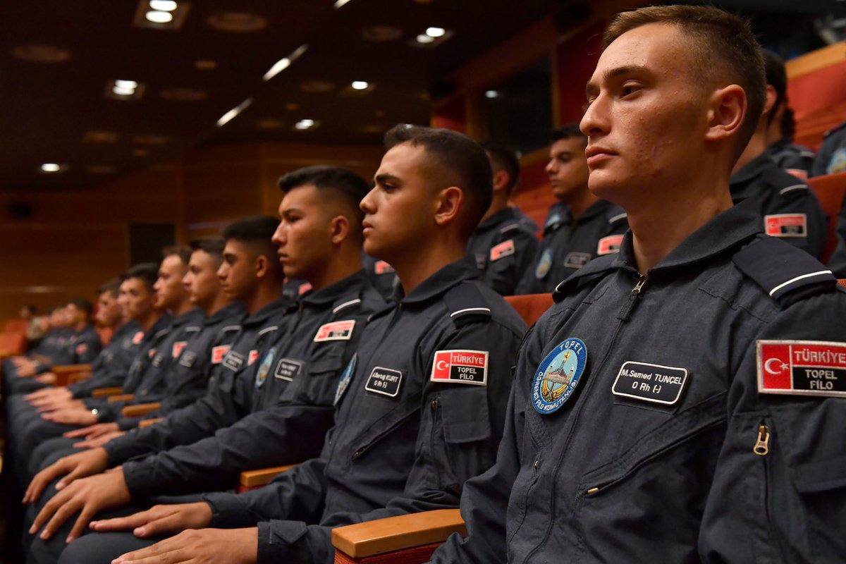 msuedutr's tweet photo. Muharip Hava Kuvveti Komutanı Hava Orgeneral İsmail Güneykaya tarafından, MSÜ Kuvvet Harp Enstitüleri ve Müşterek Harp Enstitüsünde öğrenimleri devam eden kursiyer ve öğrenci subaylar ile Kuleli Yerleşkemizde hazırlık sınıfı eğitimlerine devam eden Harp Okulu öğrencilerimize “Tecrübe Aktarım Konferansı” verildi.

📸 https://t.co/3UVh9FGzLE