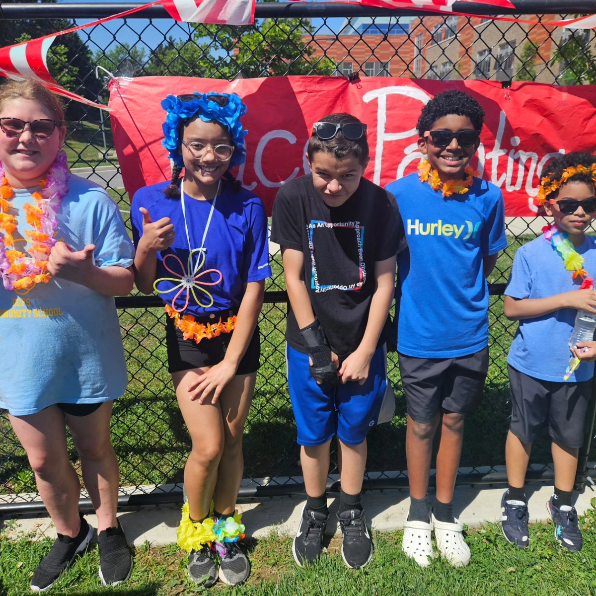 Mrs. Feen tweet media