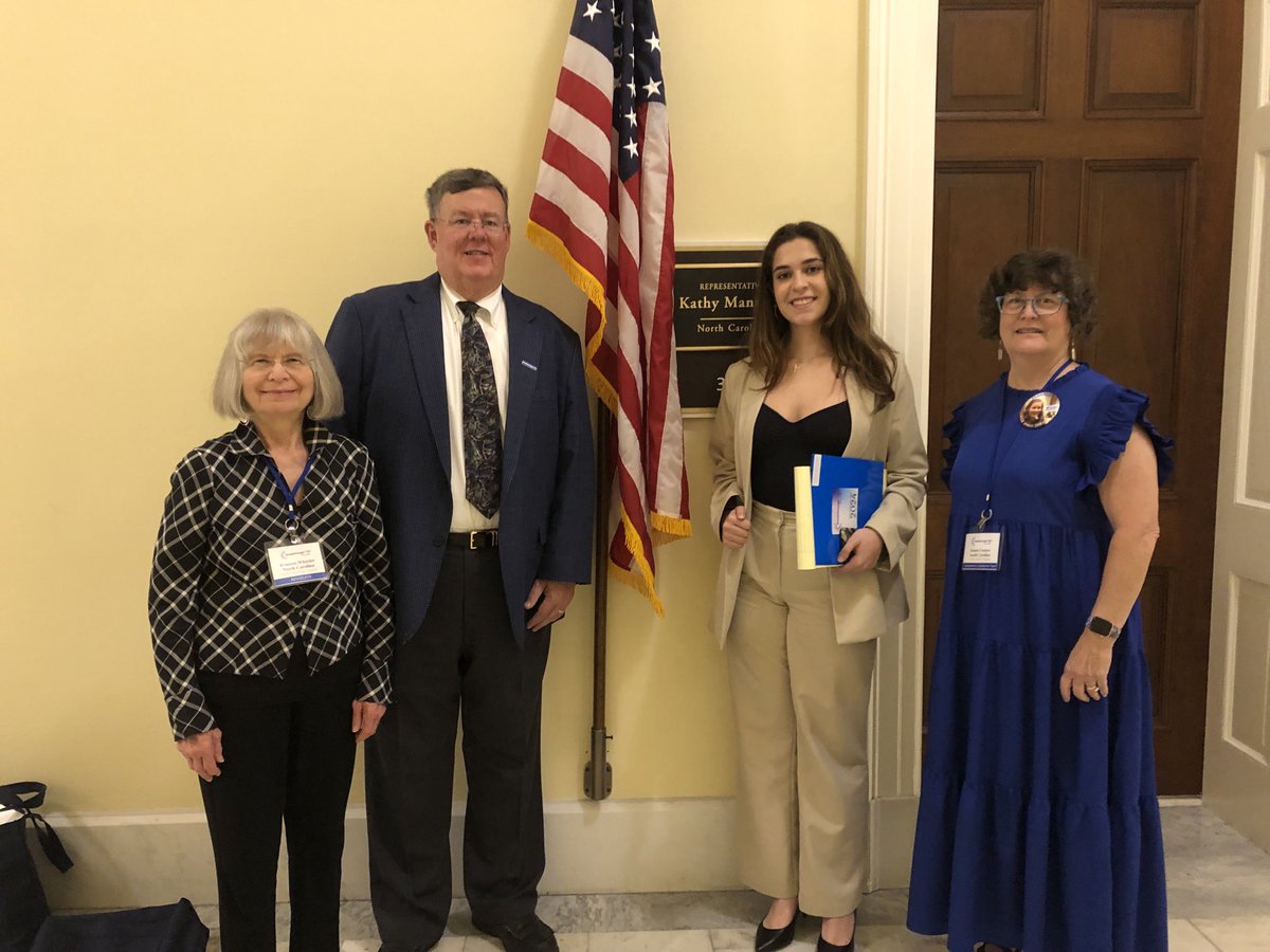 Many thanks, Fabiana Corsi Mendez, in the office of ⁦<a href="/RepKManning/">Congresswoman Kathy Manning</a>⁩ for meeting with #BreakthroughT1D (formerly JDRF) NC advocates! We appreciate Congresswoman Manning’s support of affordable insulin initiatives, access to care and the Special Diabetes Program. #GovDay2024