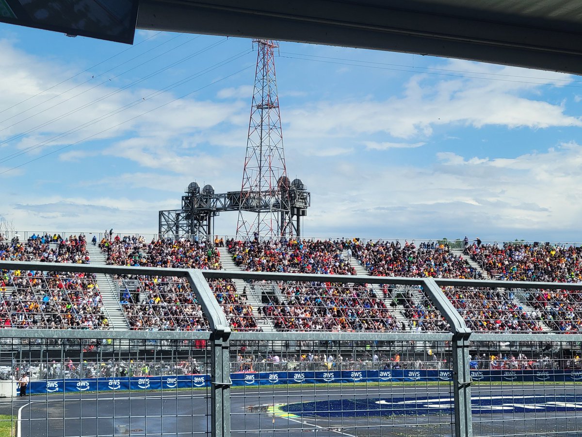 89Hitcho's tweet photo. #CandianGP #F1 https://t.co/bhRrrKafLs