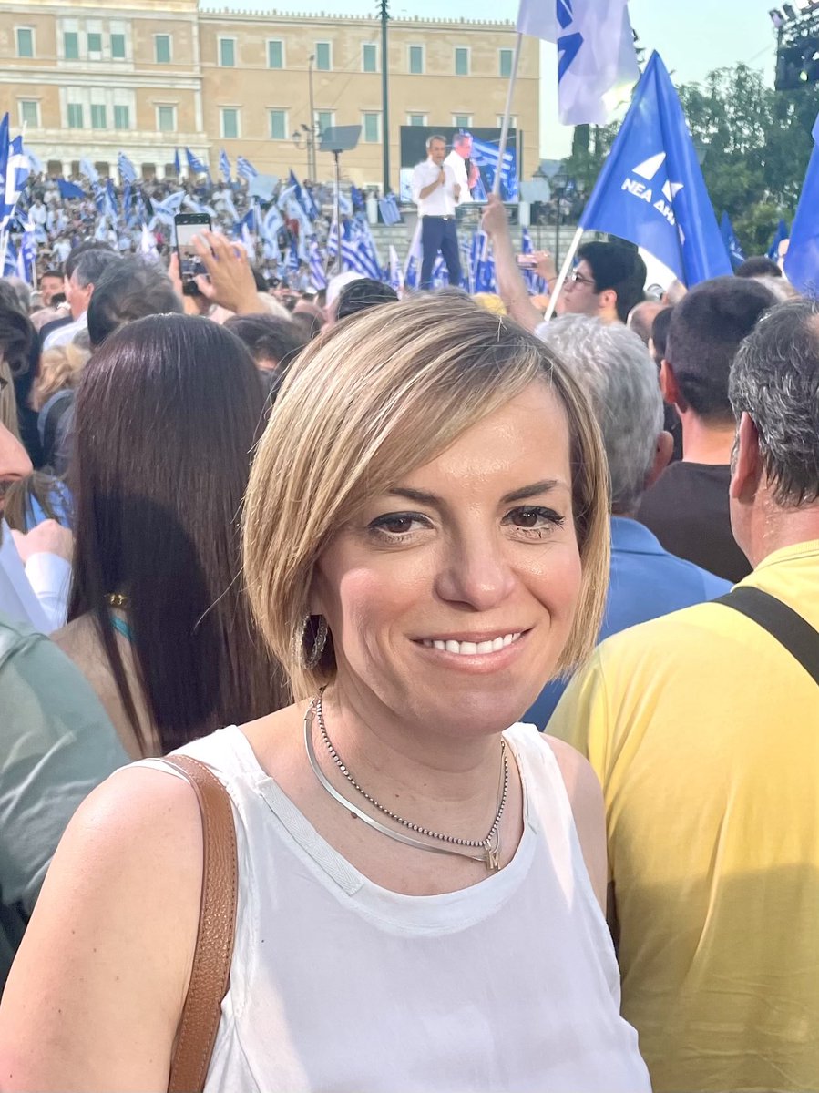 SofiaNikolaou_'s tweet image. Στην ομιλία του Πρωθυπουργού Κυριάκου Μητσοτάκη στο Σύνταγμα. Την Κυριακή ψηφίζουμε Νέα Δημοκρατία για μια ισχυρή Ελλάδα στην Ευρώπη!