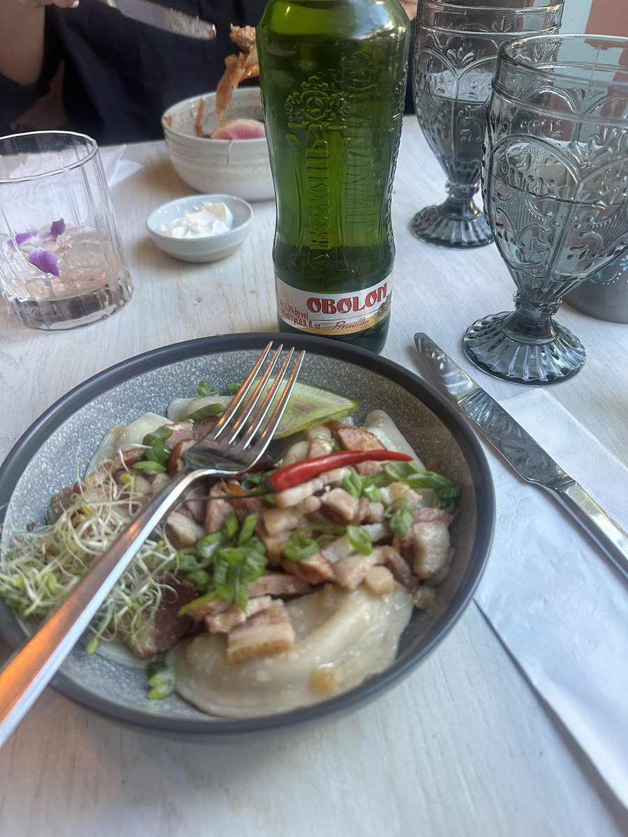 evalli123's tweet photo. @ExclusivMatchup @AnGdmedizzle @koestreicher34 Actually a great restaurant. Try Ruta if you’re in DC https://t.co/vnn76YVBQ6