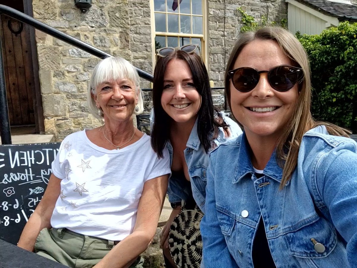 MrsCJM87's tweet photo. Two of my most favourite women ❤️ https://t.co/OjA5AI9XlS