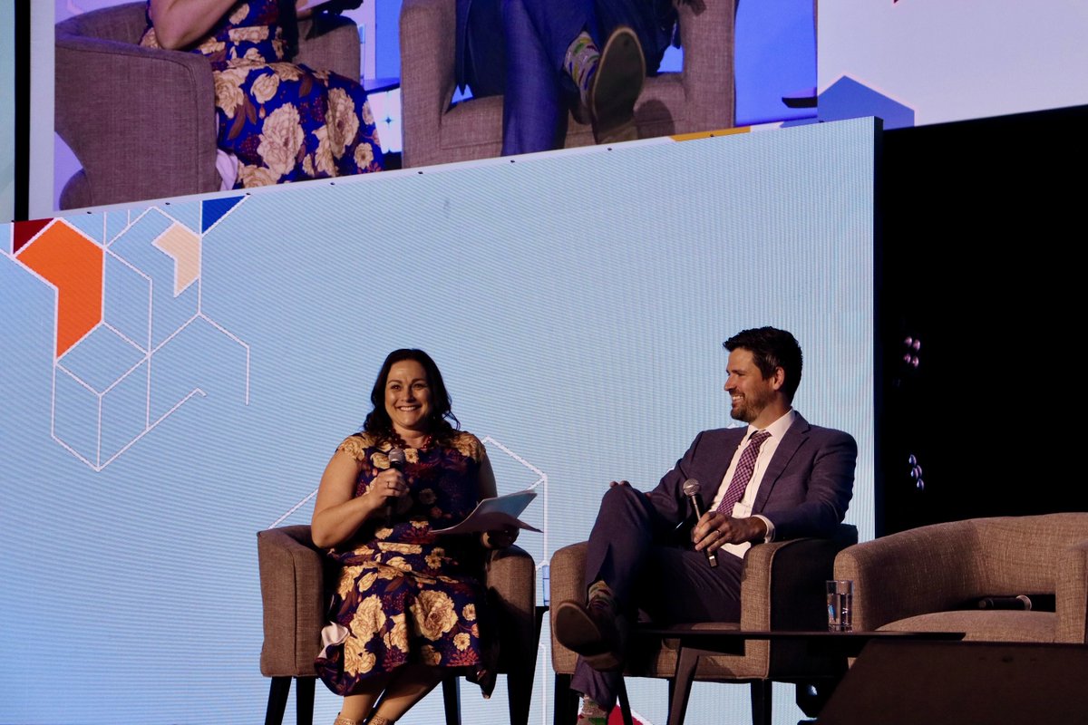 We’re asking cities to make it easier to build homes, and we want to help.

We’ve put cash on the table to help fix roads, build transit systems, and to make sure neighbourhoods have access to water so communities can create the conditions for homebuilding.

Thanks to <a href="/FCM_online/">Federation of Canadian Municipalities</a>