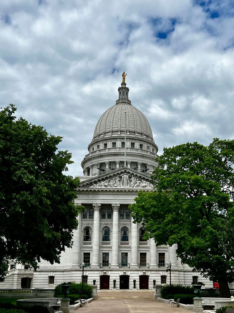 RichlandAreaCh's tweet photo. Proud moment! Lisa Duckworth and Clint Knight completed their 2nd year and Angie Cirone her 1st at the U.S. Chamber's IOM at UW-Madison. π Topics included governance, communication, HR, and more. Excited for the impact on our community! #iomeducates #midwestisbest https://t.co/7j09esUBjK