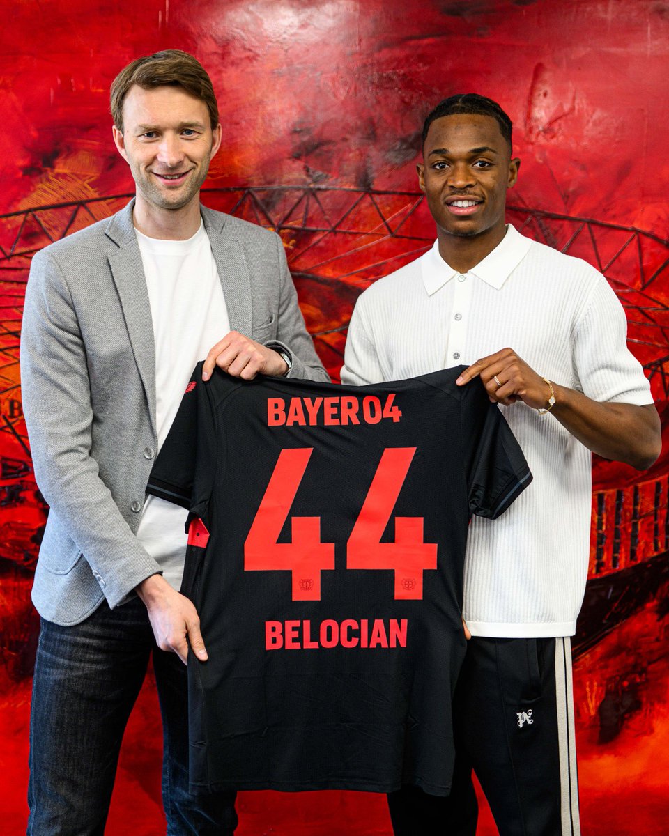 FabrizioRomano's tweet photo. 🚨🔴⚫️ Bayer Leverkusen complete first signing as 2005 born defender Jeanuël Belocian joins from Rennes.

Deal done on five year contract, fee around €15m for the France U21 centre back to join Xabi Alonso’s side. https://t.co/GF8RSAUoB4