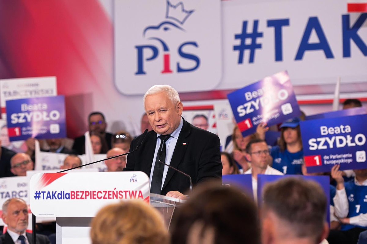 PiS w Krakowie tweet media