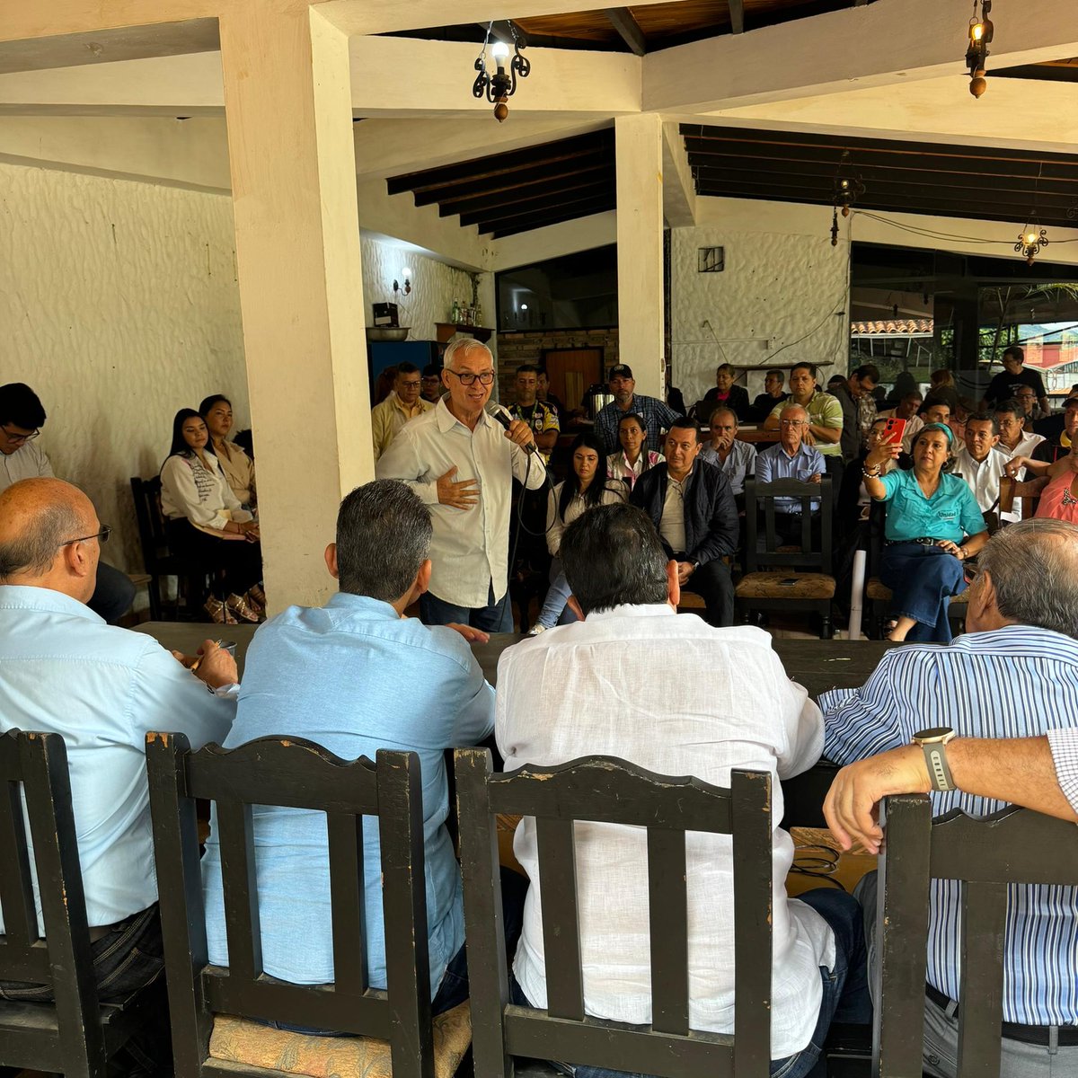 Hoy estamos en el Estado Táchira, reunidos en San Cristobal con la Dirección Regional ampliada de nuestro partido <a href="/ADemocratica/">Acción Democrática</a>, en avance y organización para concretar el triunfo del próximo 28 de Julio con <a href="/EdmundoGU/">Edmundo González</a>. #VamosAGanarConEdmundo