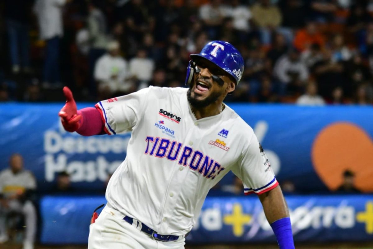 Luis Arroyo tweet media