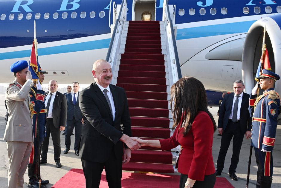 RaniaAlMashat's tweet photo. 🇪🇬🇦🇿 Welcomed @presidentaz H.E. Ilham Aliyev, President of the Republic of Azerbaijan at the start of his visit to #Egypt today. https://t.co/mCfuPkxXzv