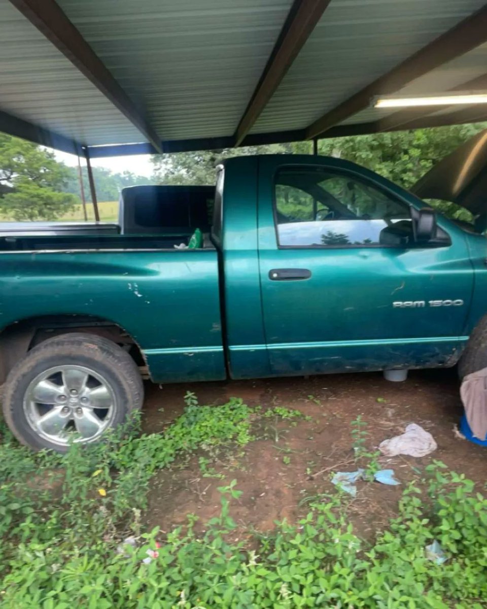 DOM_THEPORNPLUG's tweet photo. For friend: Selling  2004 dodge ram 1500 needs timing redone don't feel like doing it anymore looking for a new truck automatic please. selling for $4000 Texas buyers only please.#fyptwitterviral #fypシ゚ #fypシ゚viralシ2024fyp #Dodge #ram #selling #comebuy https://t.co/syuhRITR5r