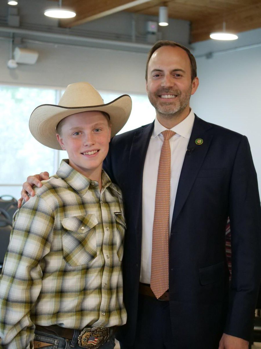 Lancegooden's tweet photo. Thank you to everyone in Henderson County who attended my town hall at Athens Cain Center.
I had a great time hearing from constituents and discussing solutions to the border crisis, inflation, and other pressing issues.
I will continue to fight to put the great people of #TX5 first in Washington!