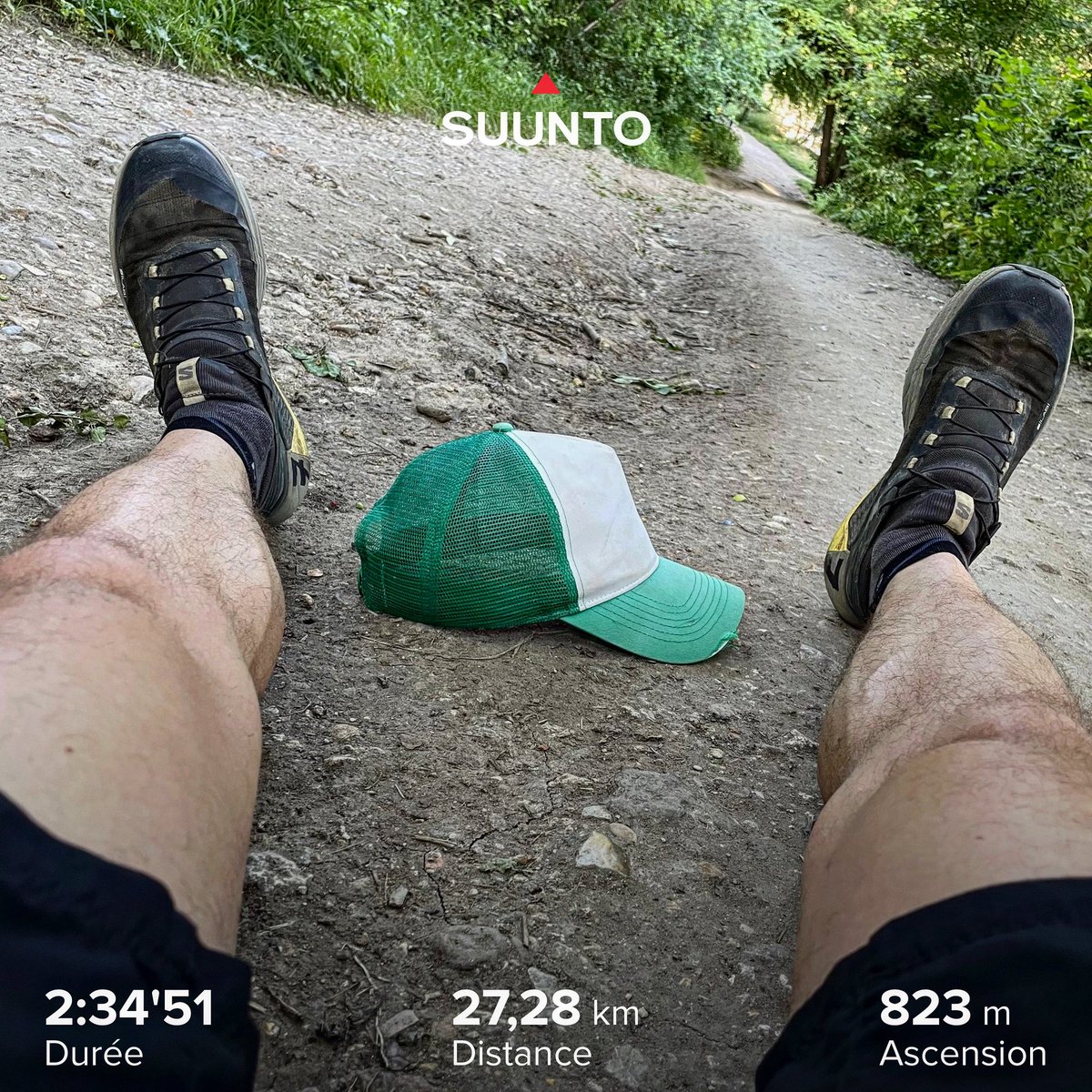 casquetteverte's tweet photo. [🏃🏻‍♂️ 15 V de GraVelle ⛰️ • J - 7 Ultra01 🍒] • 🎵 Hardcore même quand ça galoche !! Pour les cas sociaux qui font des fautes sur les murs… qui ont des lacunes ! Pour les Touaregs, les pirates du bitume 🏴‍☠️ • #CasquetteVerte #Running #Trail #SlabGenesis #SuuntoRace #Ultra01 https://t.co/4titmX7OsP