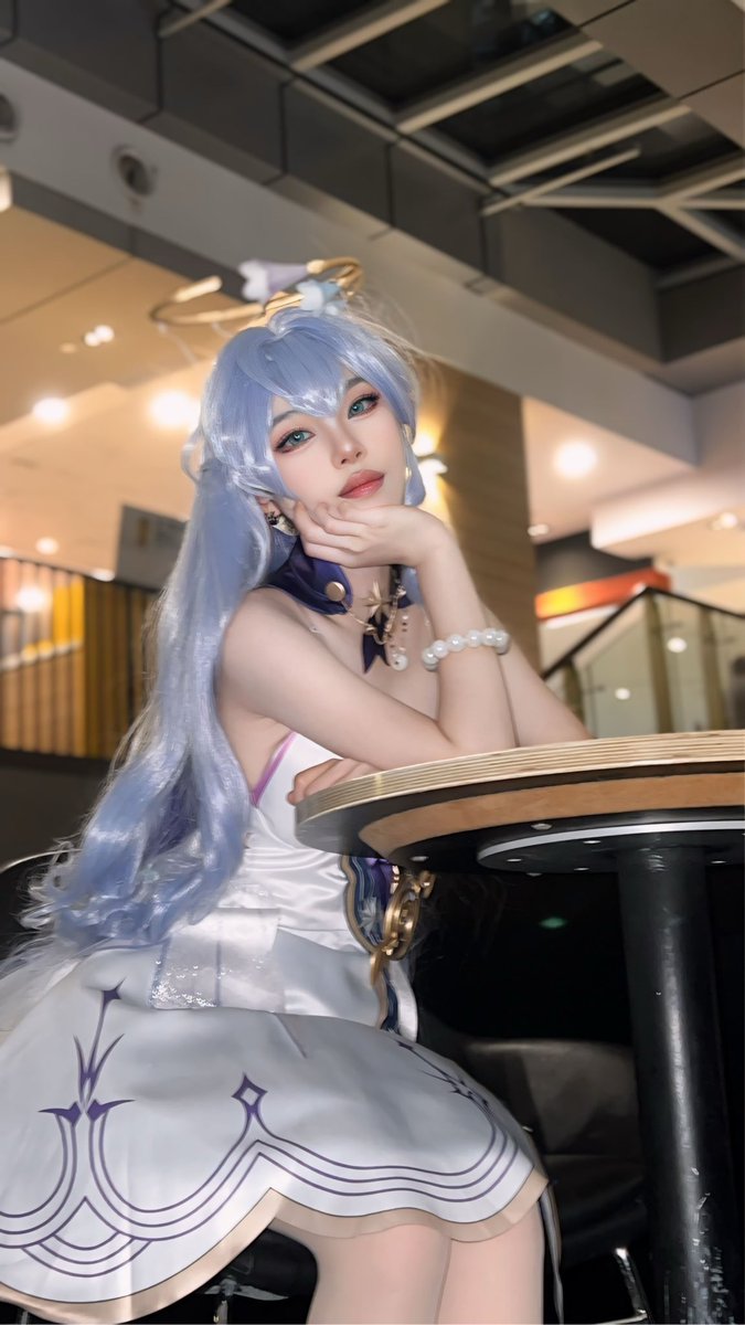lxzerus's tweet photo. #robin #hsr #HonkaiStaRrail #Cosplay 

Sorry for being inactive I have a bad memory here’s some pictures for everyone! https://t.co/N6C7DDeGg0
